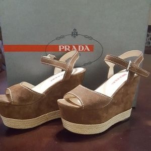 Prada platform